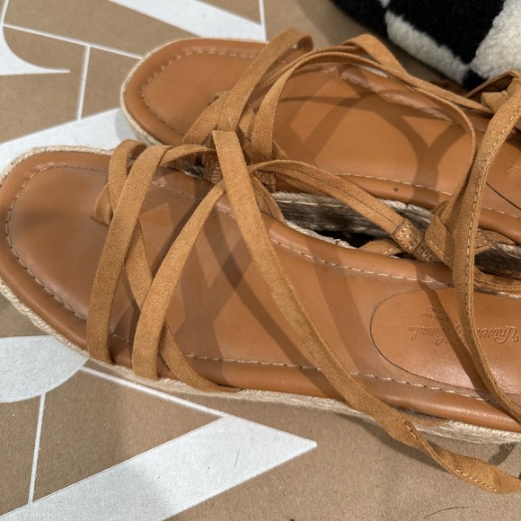 PLATFORM SANDAL - Picture 2 of 3